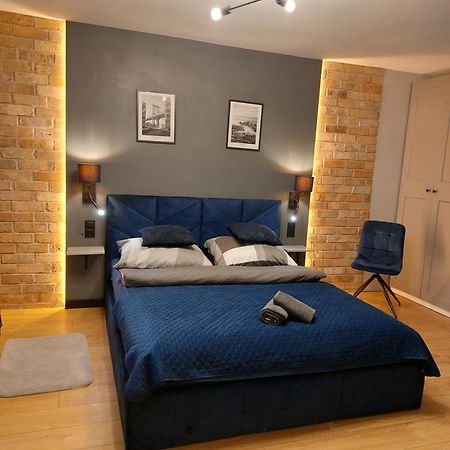 Friends House Apartment กอร์ซุฟเวียลคอปอลสกี ภายนอก รูปภาพ