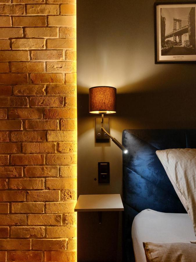 Friends House Apartment กอร์ซุฟเวียลคอปอลสกี ภายนอก รูปภาพ