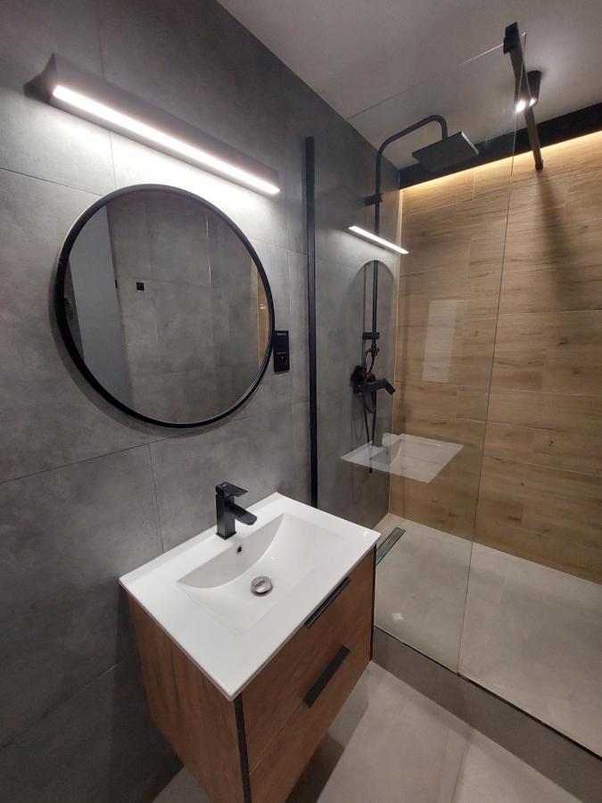 Friends House Apartment กอร์ซุฟเวียลคอปอลสกี ภายนอก รูปภาพ