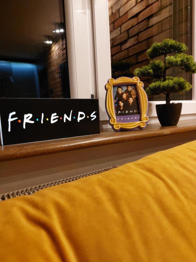 Friends House Apartment กอร์ซุฟเวียลคอปอลสกี ภายนอก รูปภาพ